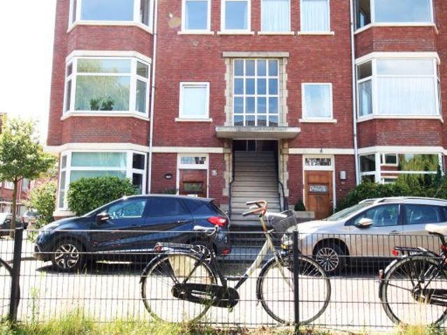Appartement te huur in Bloemenbuurt, Zuid Holland