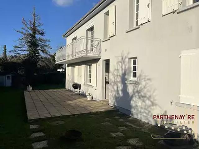 Maison vente à Parthenay, Pompaire