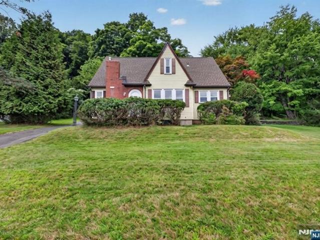 House for sale in Meadow Village, Cedar Grove