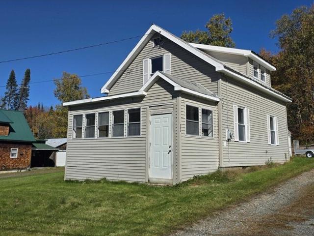 House for sale in Lunenburg, Essex County