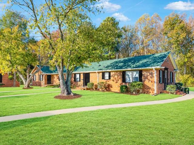 Apartment for rent in Mecklenburg, North Carolina