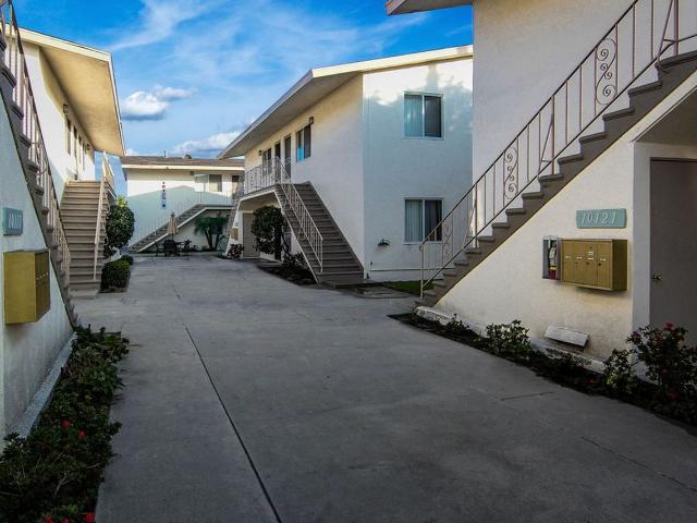 Apartment for rent in Downey, California