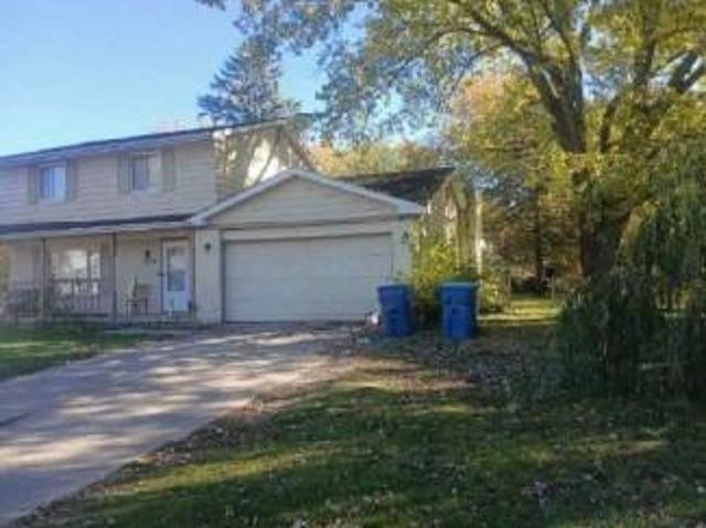 House for sale in Grand Wood Estates, Mundy Charter Township