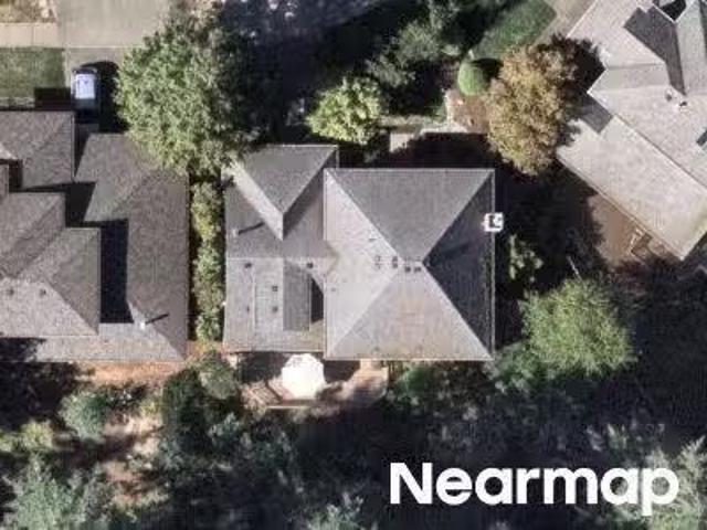 House for sale in West Linn