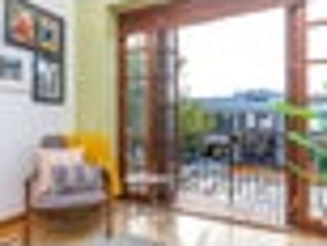 Apartment for rent in Three Lamps, Auckland