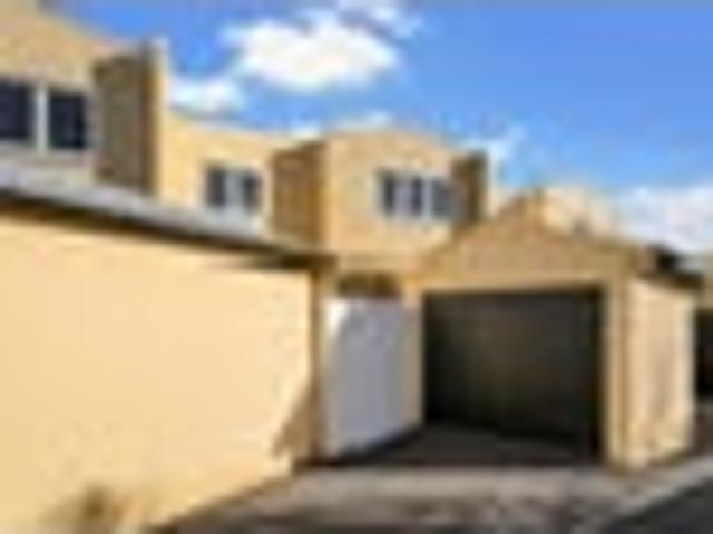 Townhouse for rent in Auckland, Oroua County