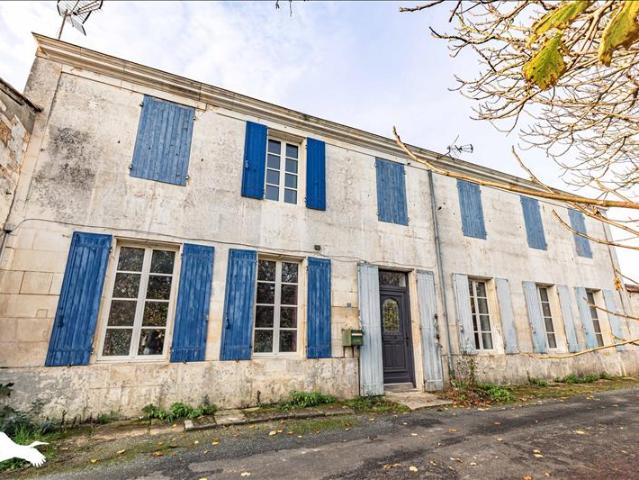 Maison vente à Pont-l'abbé-d'arnoult