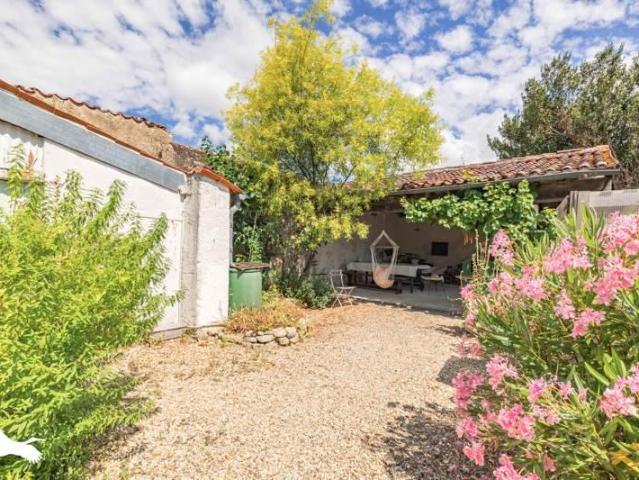 Maison vente à Pont-l'abbé-d'arnoult