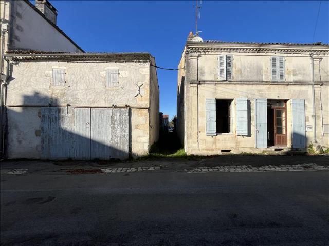 Maison vente à Pont-l'abbé-d'arnoult