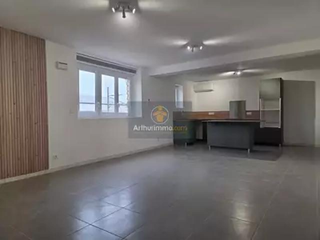 Appartement location à Pont-Saint-Esprit, Gard