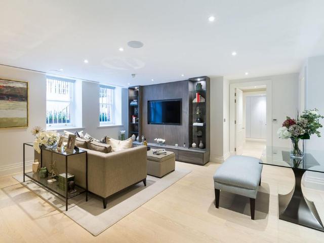 Apartment for rent in Chelsea, Greater London