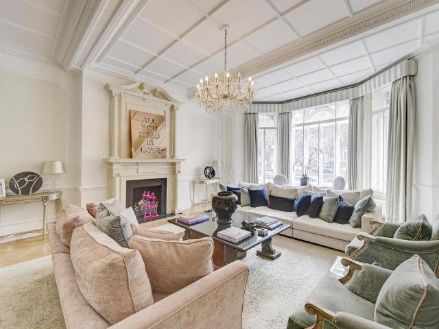 Apartment for rent in Chelsea, Greater London