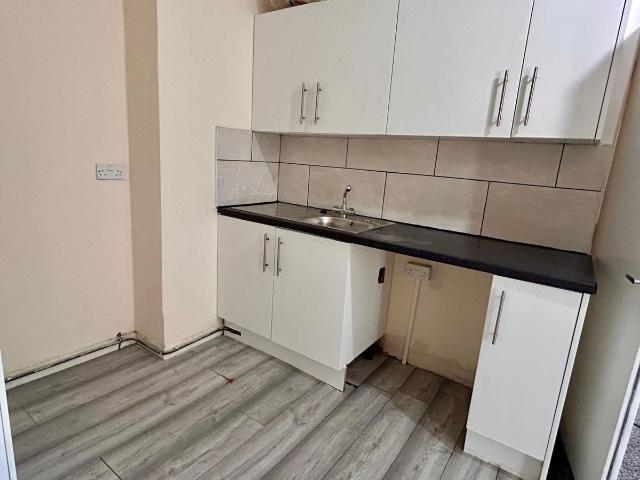 Apartment for rent in Pontardawe, Pontardawe, Clydach