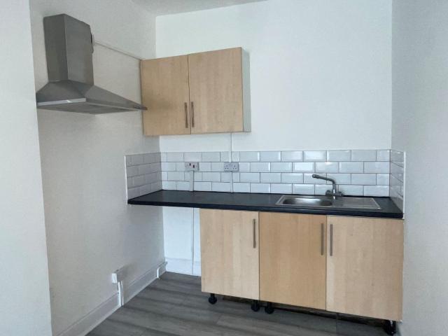 Apartment for rent in Pontardawe, Pontardawe, Clydach