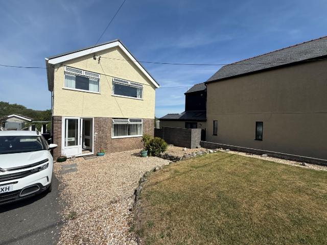 Apartment for rent in Llanedi, Tycroes
