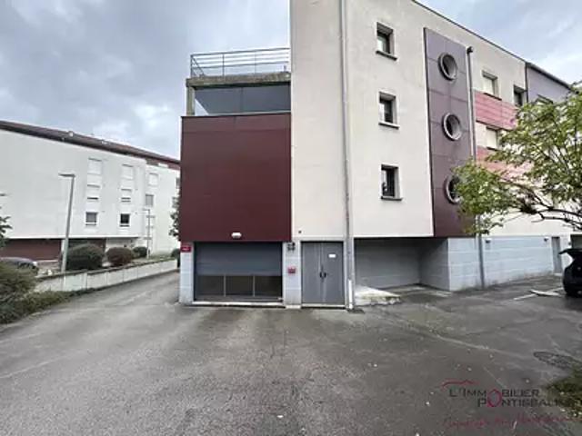 Garage vente à Larmont - Saint-Étienne, Pontarlier