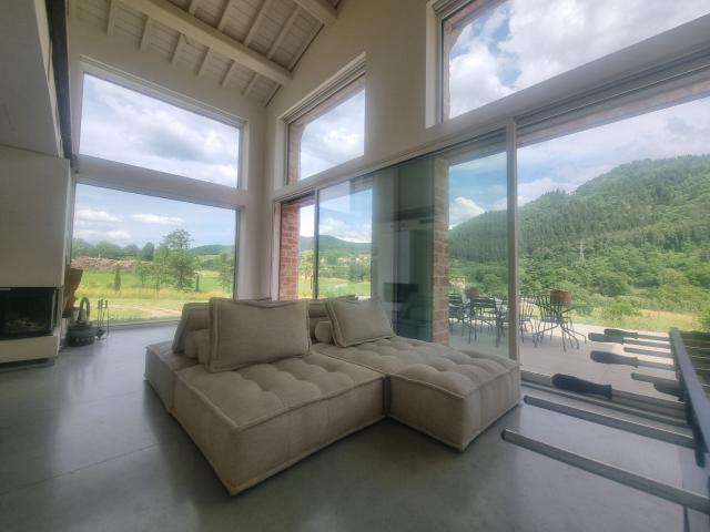 Villa Indipendente in affitto a Unione di Comuni Valdarno e Valdisieve, Pontassieve