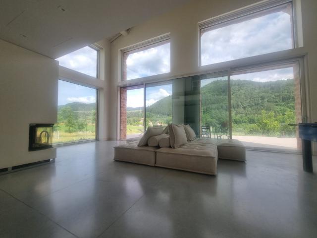 Villa Indipendente in affitto a Unione di Comuni Valdarno e Valdisieve, Pontassieve