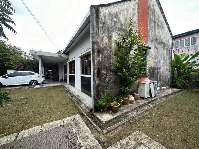 Bungalow for sale in Pontian