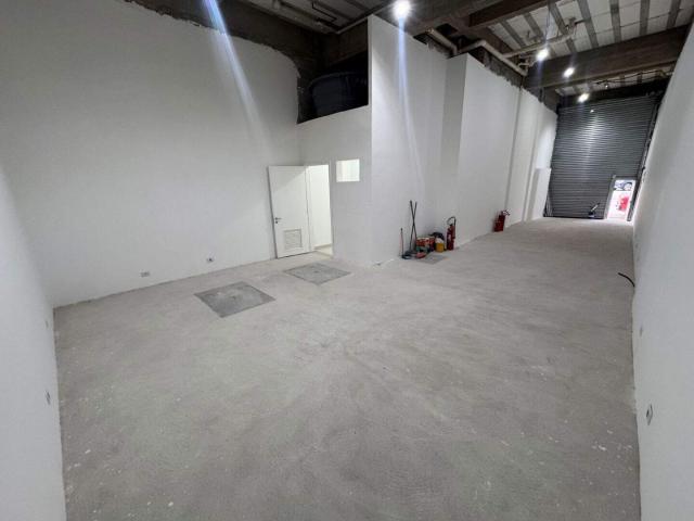 Ponto Comercial aluguel em Região Imediata de São Paulo, Região Metropolitana de São Paulo