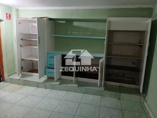 Ponto Comercial aluguel em Região Imediata de São Paulo, Região Metropolitana de São Paulo