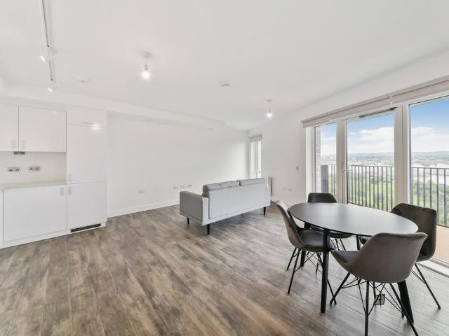 Apartment for rent in Silvertown, Greater London