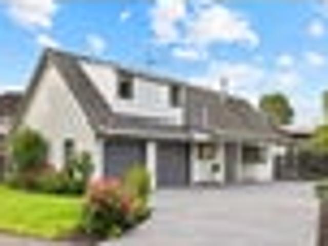 House for sale in Chaslands, Canterbury