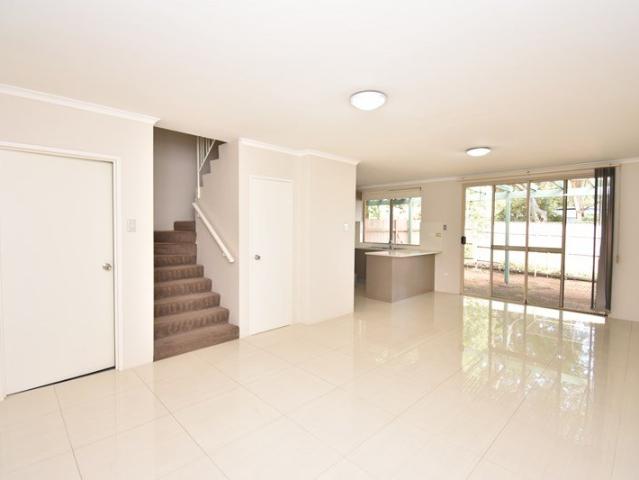 Townhouse for rent in Marsfield, Sydney