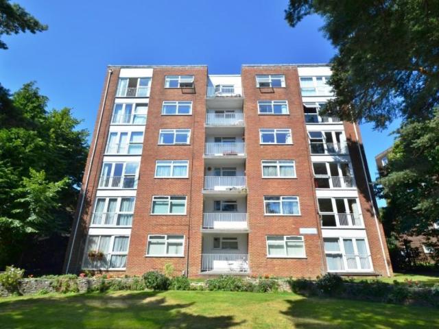 Apartment for rent in Branksome, Poole