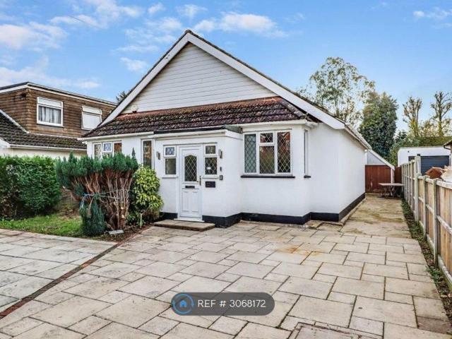 House for rent in Pooley Green, Runnymede