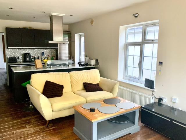 Room for rent in Pooley Green, Row Town