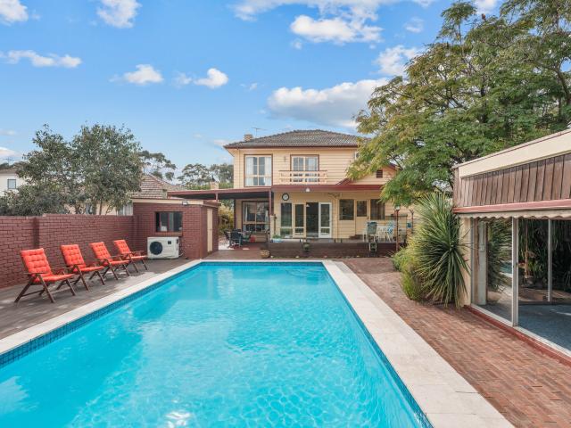 House for sale in Bentleigh East