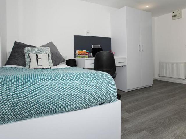 House for rent in London Borough of Ealing, Greater London