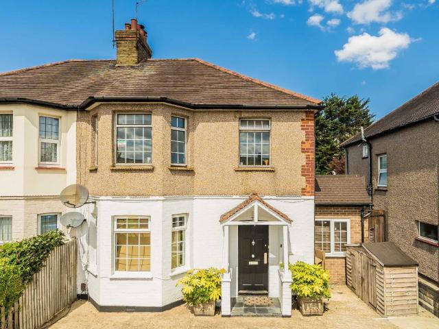 Apartment for rent in North Sheen, Greater London