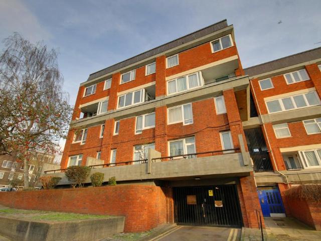 Apartment for rent in London Borough of Tower Hamlets, Greater London