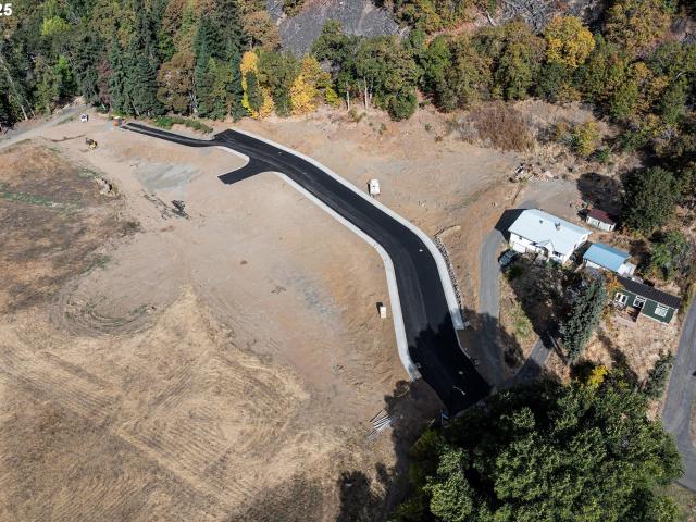 Land for sale in Bingen, Washington