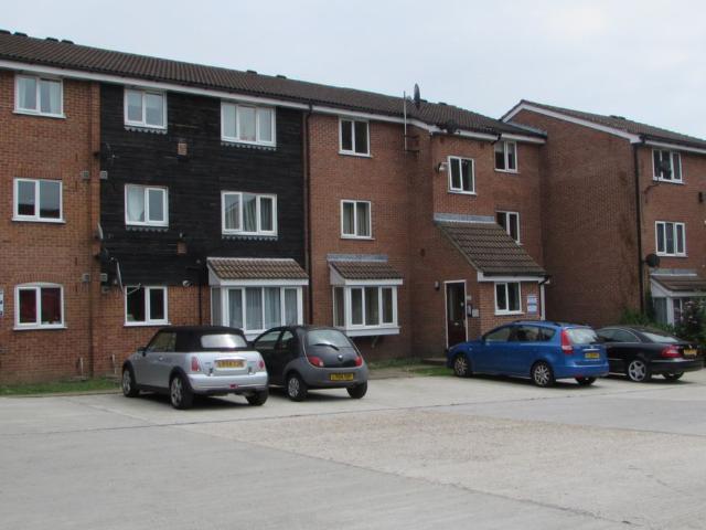 Apartment for rent in Colney Hatch, Greater London