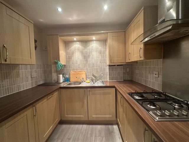 Apartment for rent in Poplar Grove, Greater London