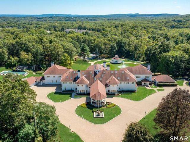 House for sale in Farmington, Connecticut