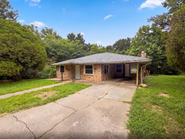 House for sale in Midway, Adamsville