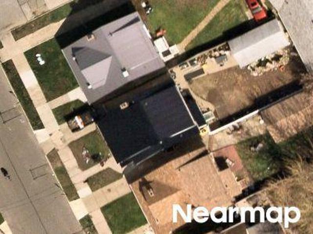 House for sale in Erie