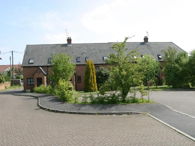 Apartment for rent in Stone with Bishopstone and Hartwell, Stone