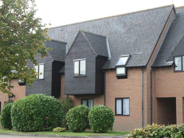 Apartment for rent in Stone with Bishopstone and Hartwell, Stone