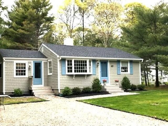 House for sale in Cotuit