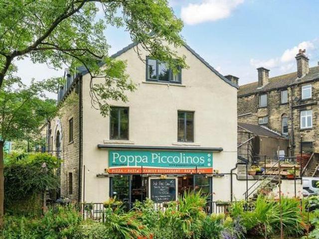 House for sale in Holmfirth, West Yorkshire