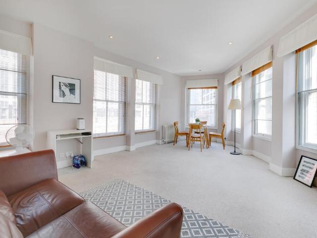 Apartment for rent in Blackfriars, Lyons