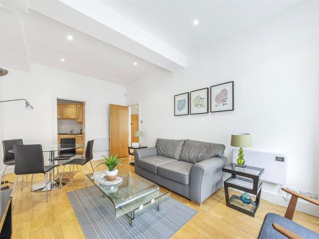 Apartment for rent in Blackfriars, Lyons
