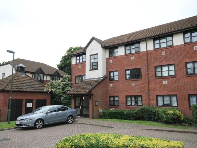 Apartment for rent in London Borough of Sutton, Greater London