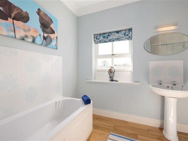 Cottage for sale in Durrow