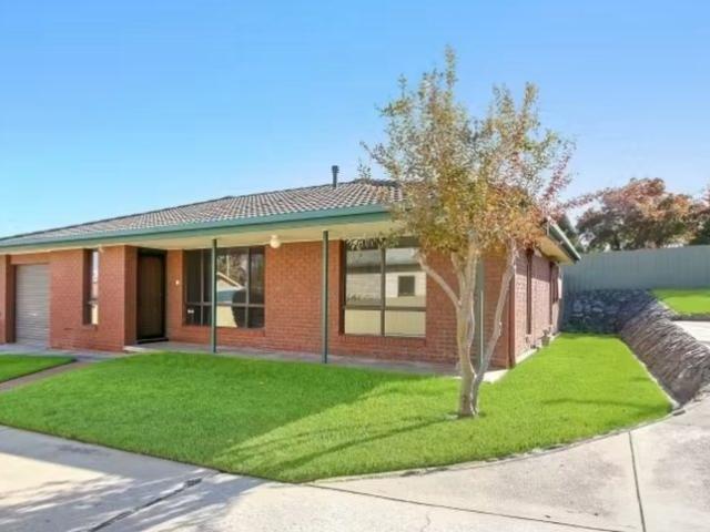 Townhouse for rent in East Albury, Albury
